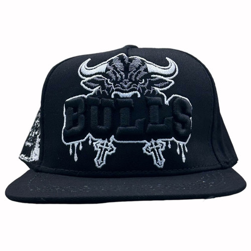 کلاه کپ بک فیت مشکی مدلBULLS طرح گاومیش
