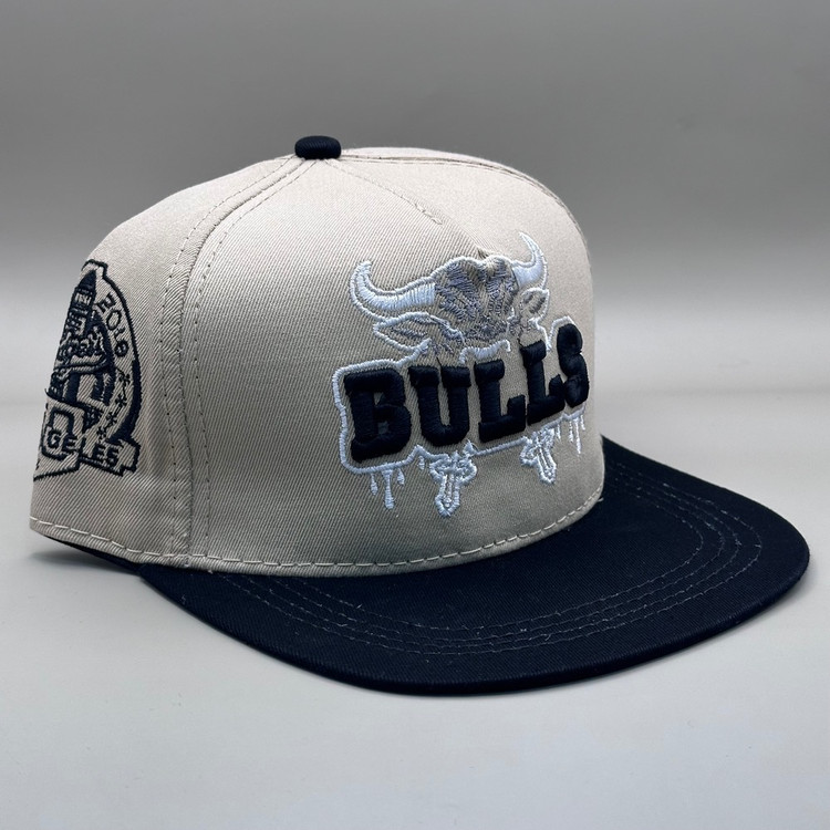 کلاه کپ بک فیت کرم طرح BULLS